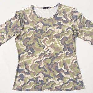 J. McLaughlin Camouflage Signature Tee Size S